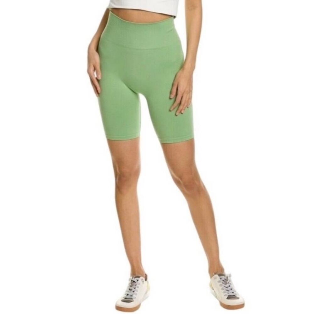 WeWoreWhat Seamless Biker Shorts Large Pilates Girl Green NWT